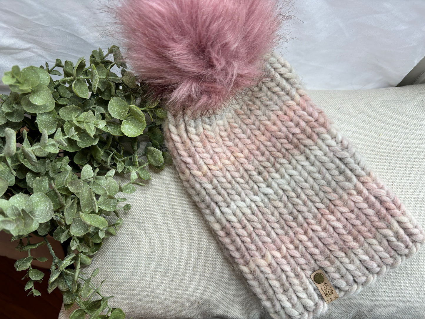 Nohku Beanie in Shades of Pinks