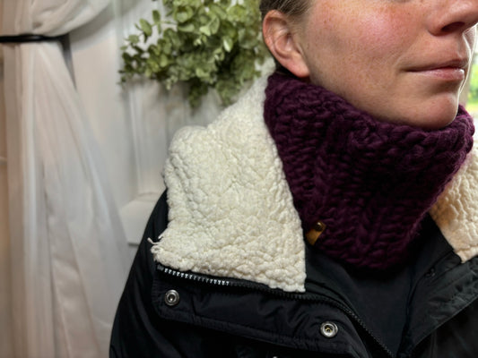 Wine Hale Cowl