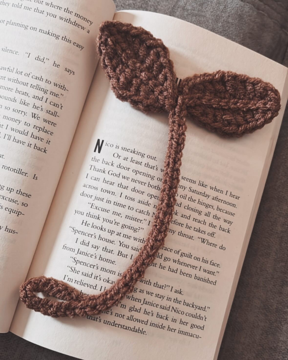 Leaf bookmark